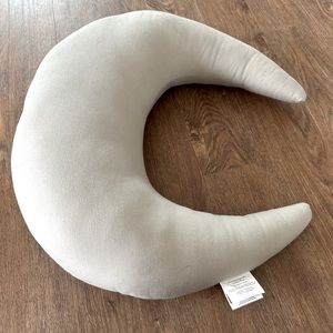 Snuggle me nursing pillow